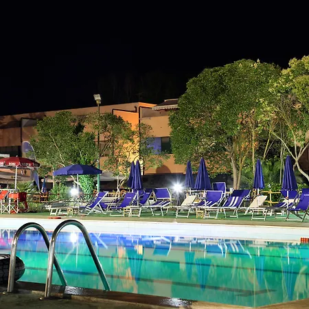Aparthotel Trilocale In Un A Principina Mare Principina a Mare