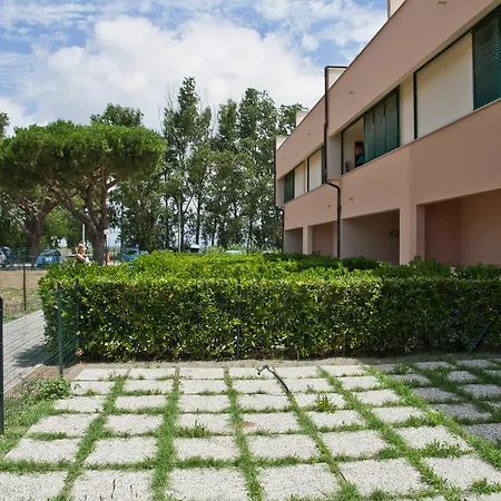 Aparthotel Trilocale In Un A Principina Mare