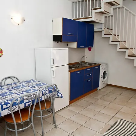 Trilocale In Un A Principina Mare Апарт-отель 2*